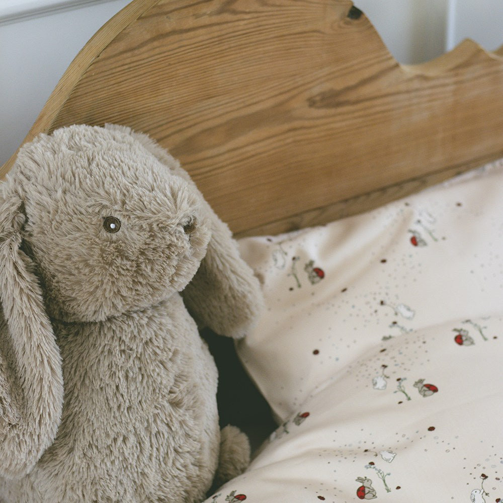 That's Mine Nicu krammebamse - Bunny - 100% Polyester Buy Legetid||Legetøj||Aktivitetslegetøj||Bamser||Alle||Favoritter||personale||Influencer choice||Gaver mellem 200 - 499 kr.||alt minus sløjfe||NOOS||Påskebundle||mette-sale here.