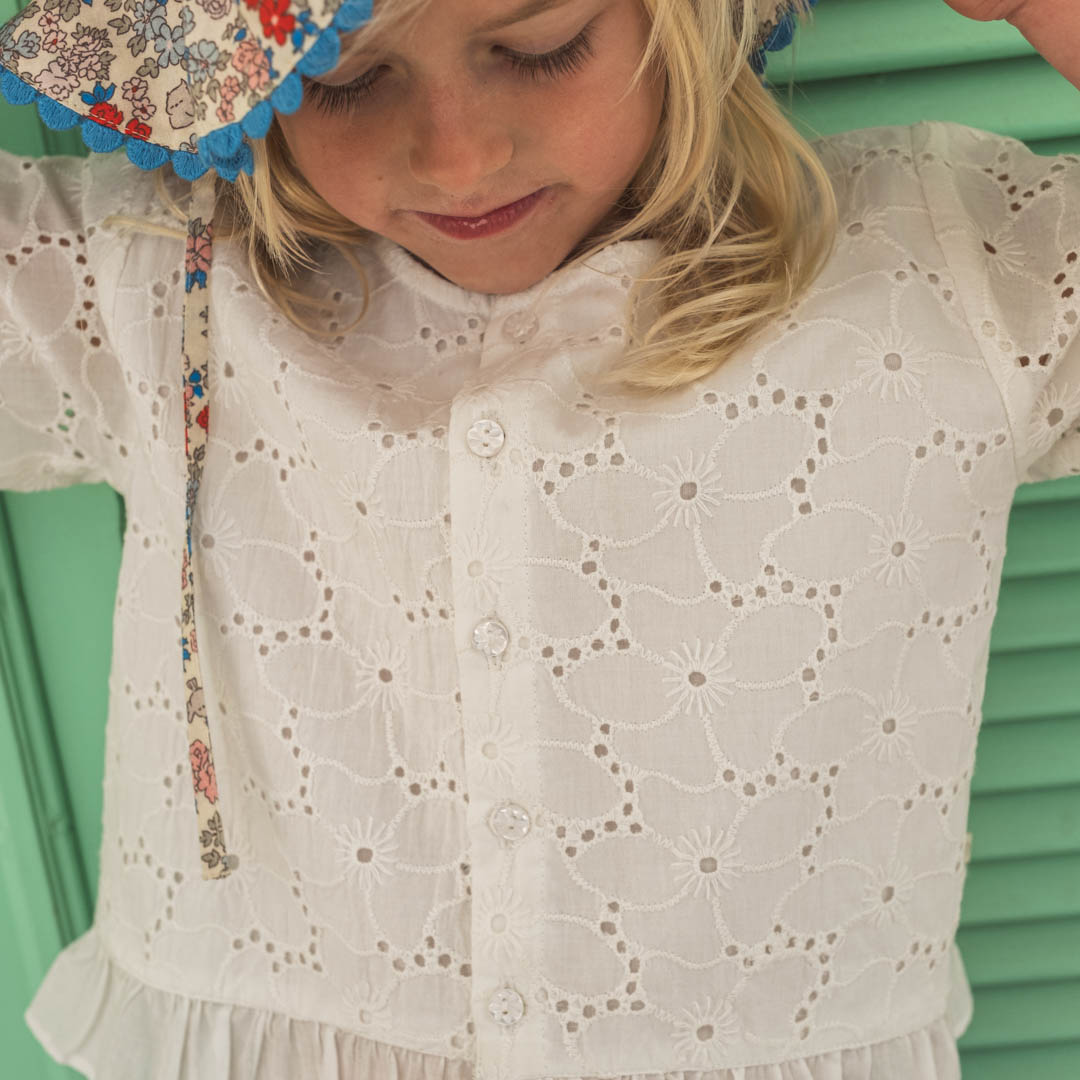 That's Mine Ibbi skjorte - Brilliant white - 100% Organic cotton Buy Tøj||Overdele||Skjorter||Udsalg||Alle||Udsalg - tøj||Forår og sommer 2025||alt minus sløjfe||New in for the girls||New in for the little ones||Udsalg - Forår & sommer '25||Summer Bundle||August bundle||mette-sale here.