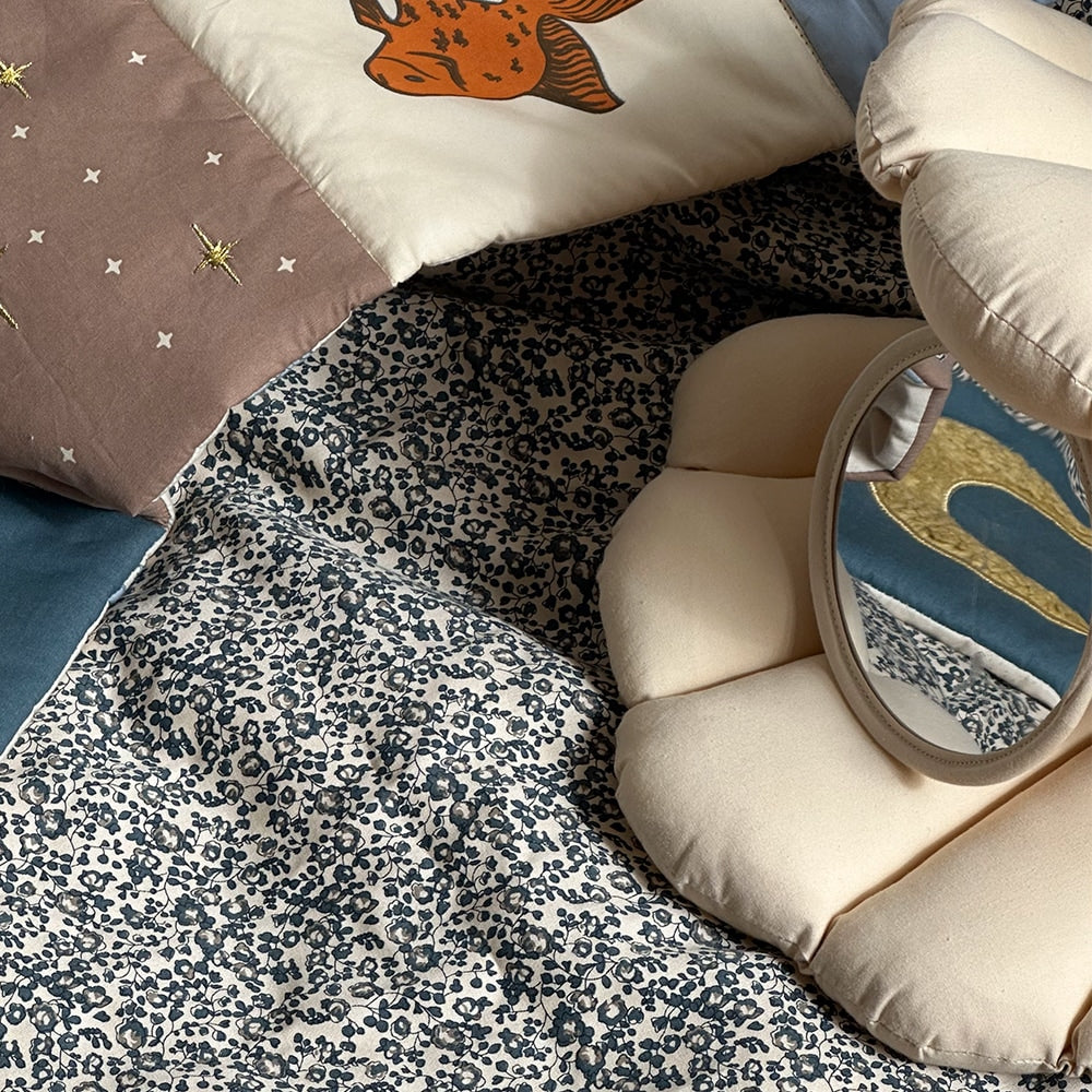 That's Mine Baby spejllegetøj - Soft beige - 100% Organic cotton Buy Legetid||Legetøj||Aktivitetslegetøj||Alle||Favoritter||personale||Influencer choice||Gaver under 200 kr.||3 for 2||alt minus sløjfe||NOOS||Den første sommer||mette-sale here.