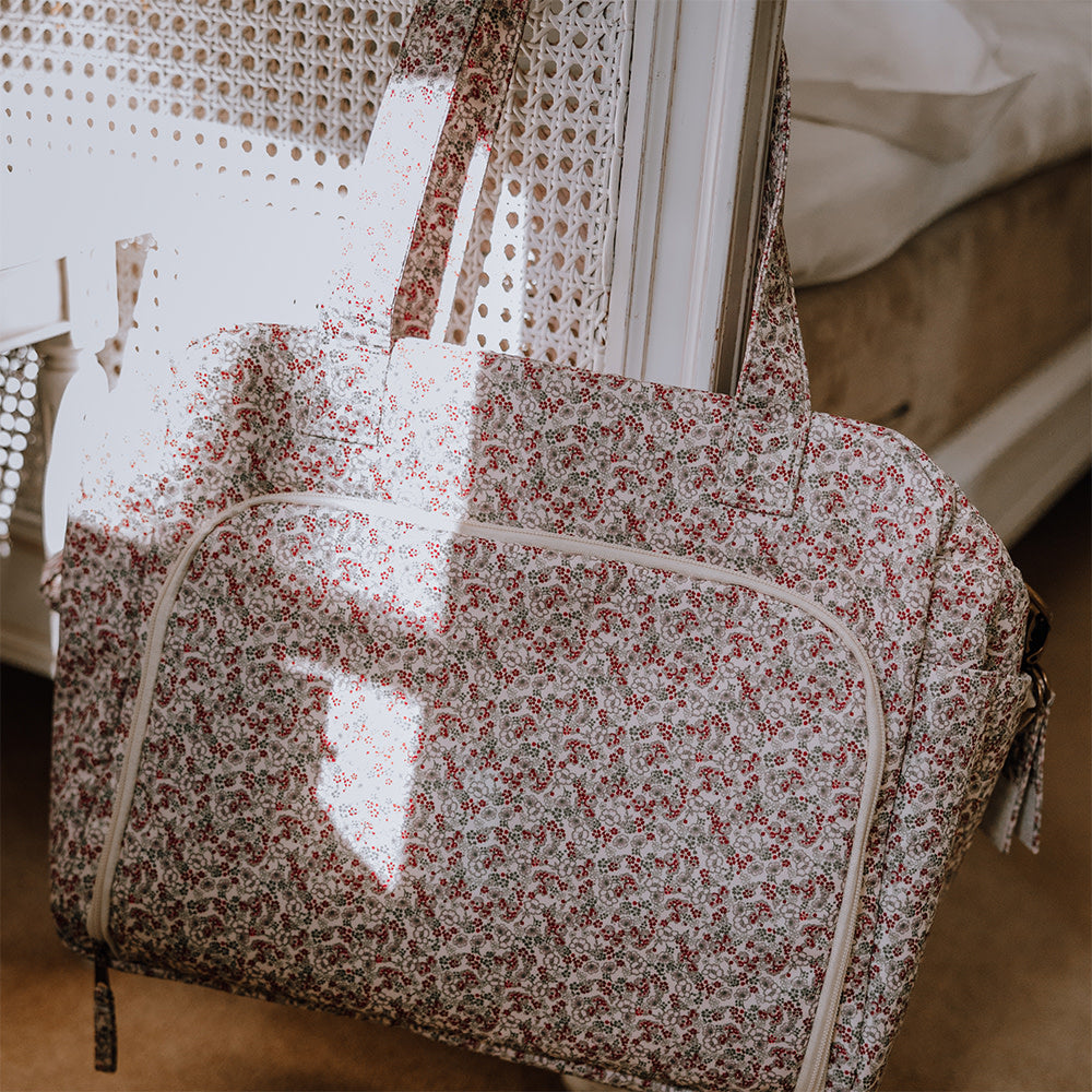 That's Mine Benne pusletaske - Bouquet rouge - Outer: 100% Recycled polyester Lining: 100% Polyester Buy Amning & pusletid||Pusle||Pusletasker||Nyheder||Alle||Forår & sommer '24||personale||Bouquet rouge||Influencer choice||alt minus sløjfe||mette-sale here.