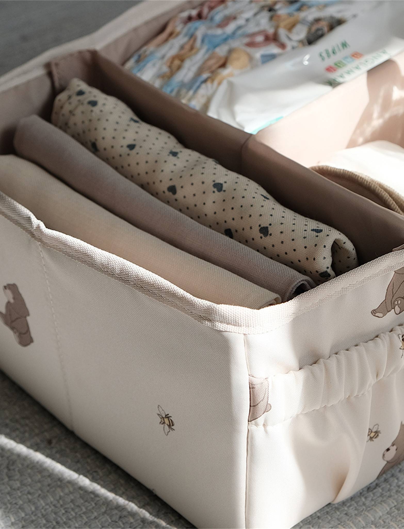 That's Mine Lily pusleopbevaring - Bees and bears - 100% Polyester (Genanvendt) Buy Amning & pusletid||Pusle||Alle||Favoritter||personale||Bees and bears||AW24 - VIP adgang||Efterår og vinter 2024||Pusleopbevaring||Forår og sommer 2025||Gaver under 200 kr.||alt minus sløjfe||NOOS||mette-sale||Orderly Emails - Recommended Products||Must haves||Bestsellers||cn||All here.